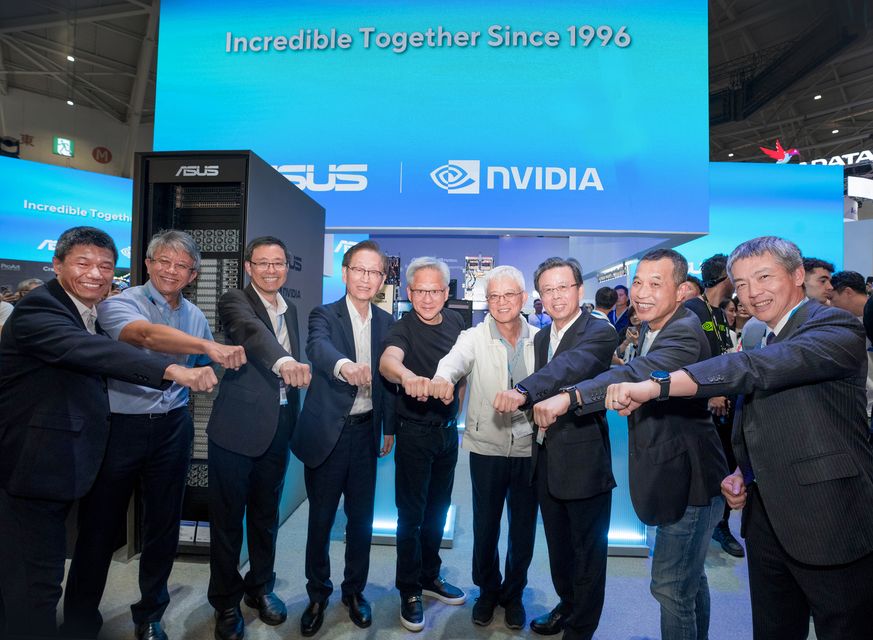NVIDIA CEO Jensen Huang is warmly welcomed to the ASUS booth by ASUS Chairman Jonney Shih and ASUS executives.